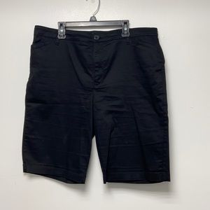 Gloria Vanderbilt Bermuda shorts